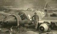 Asisbiz Messerschmitt Me 262A1a 3.EJG2 Yellow 8 abandoned Hesepe 1945 02