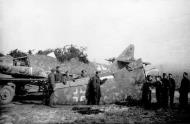 Asisbiz Messerschmitt Me 262A 2.KG51 9K+DK Ofw Wieczorec WNr 110613 Nottuln west of Muenster 25 Feb 1945 01