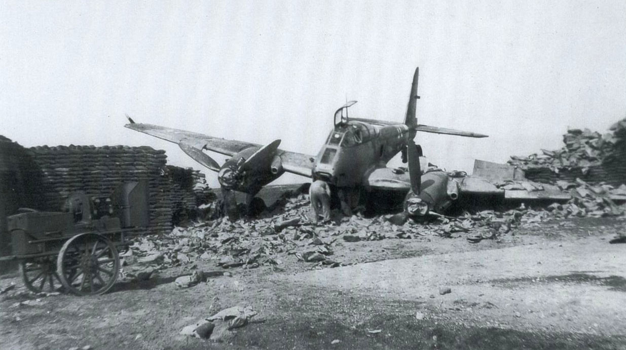 Messerschmitt Me 410A Hornisse 9.KG1 (2N+LT) Sicily 1943 07