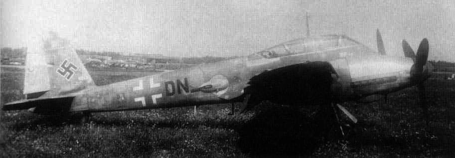 Messerschmitt Me 410A3 Hornisse KSG1 (5T+DN) May 1945 01
