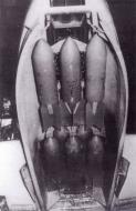 Asisbiz Messerschmitt Me 210A1 Hornisse weapons six SC50 bombs 01