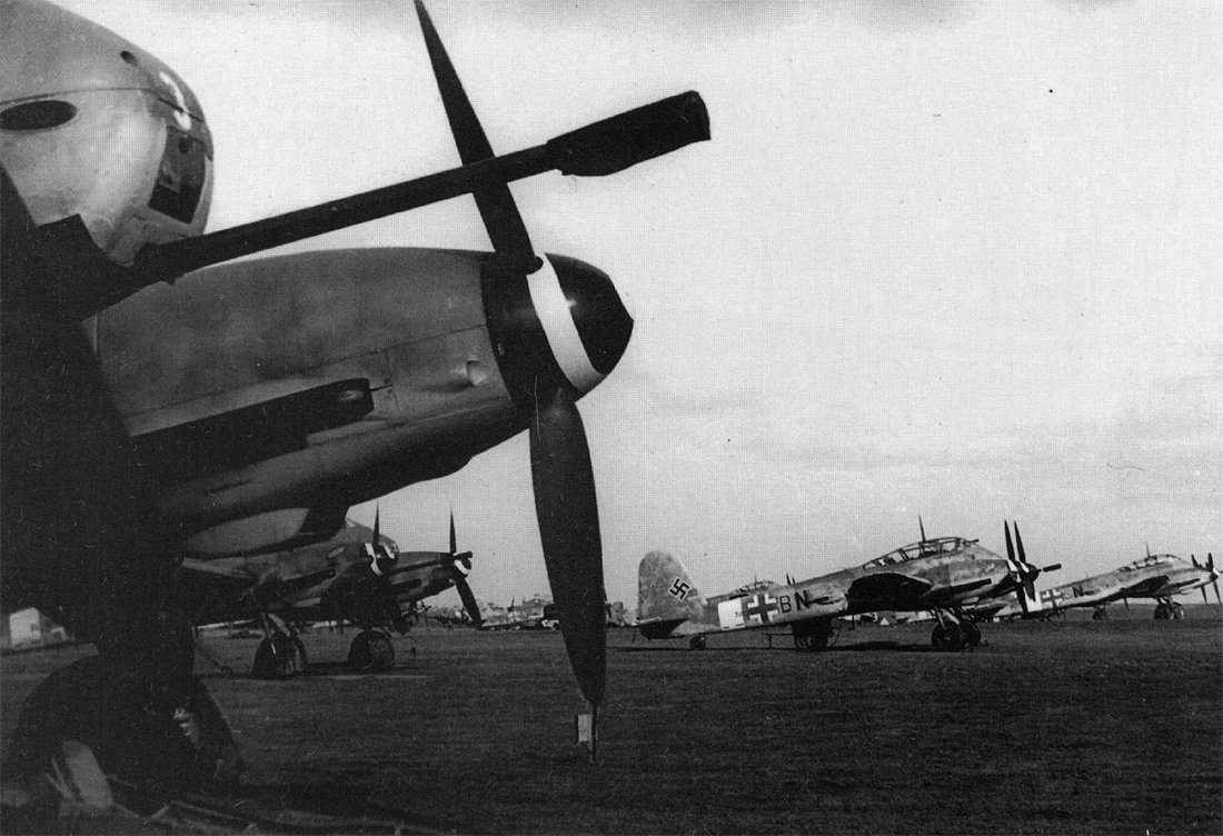 Me 410B2 Hornisse 5.ZG26 3U+BN 3U+CN dispersal area Konigsberg Neumark 1944 01