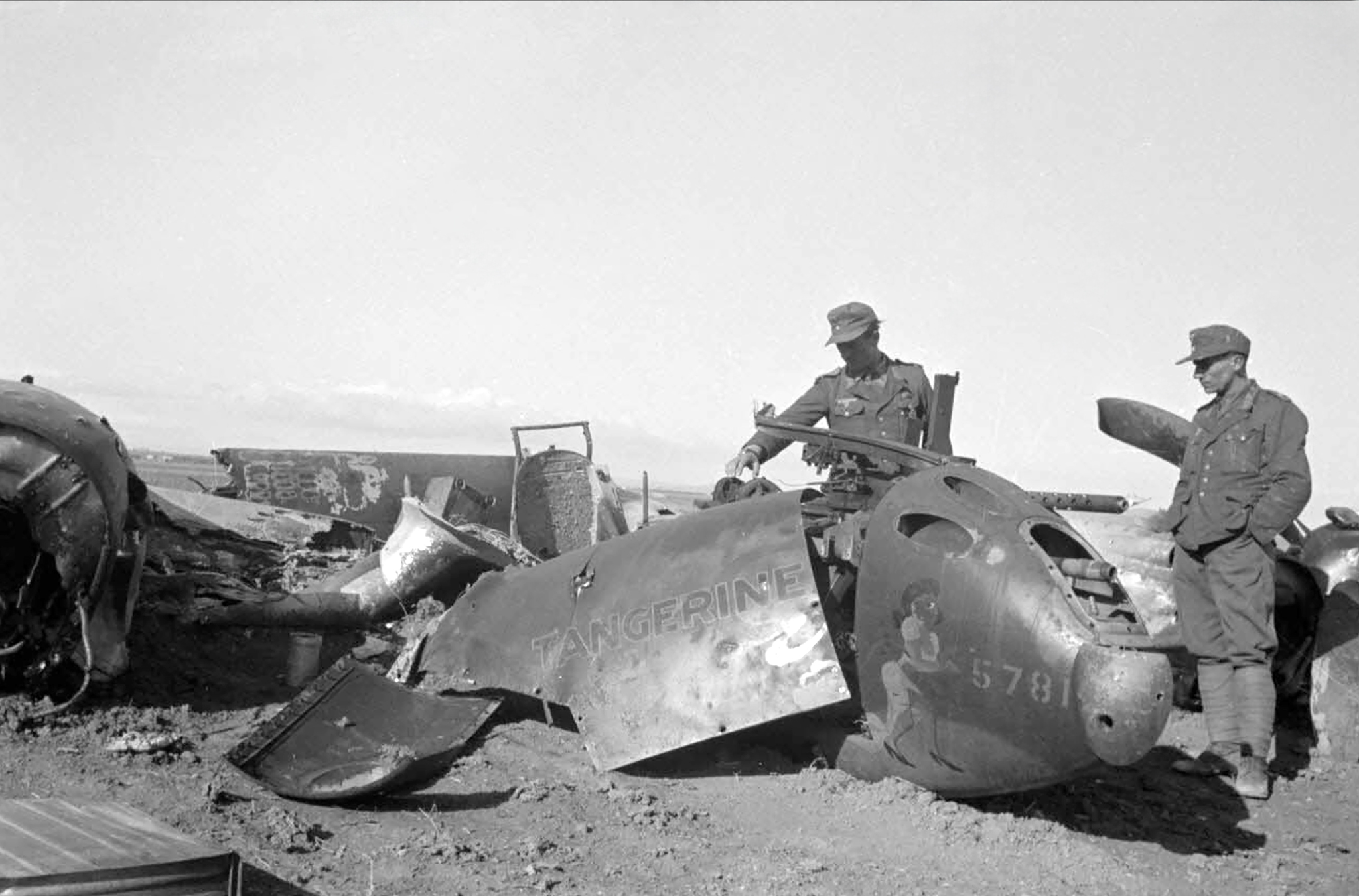 44-25781 F-5G Lightning 12AF 14FG48FS ESC Tangerine LF Mullinax RTN sd by Bf 109 Tunisia 28th Dec 1942 03