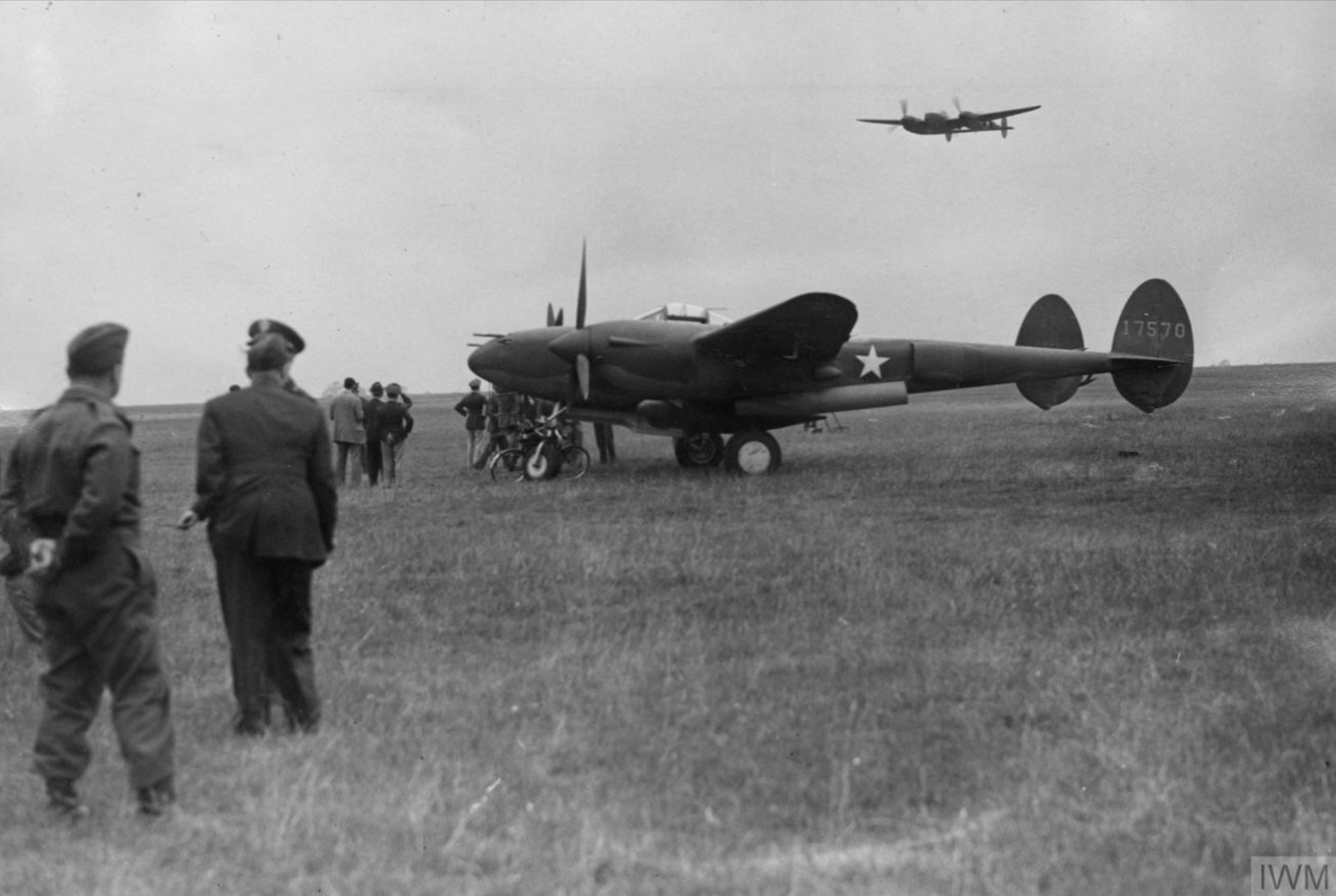 41-7570 P-38F Lightning 8AF 1FG71FS Nov 1942 FRE10028