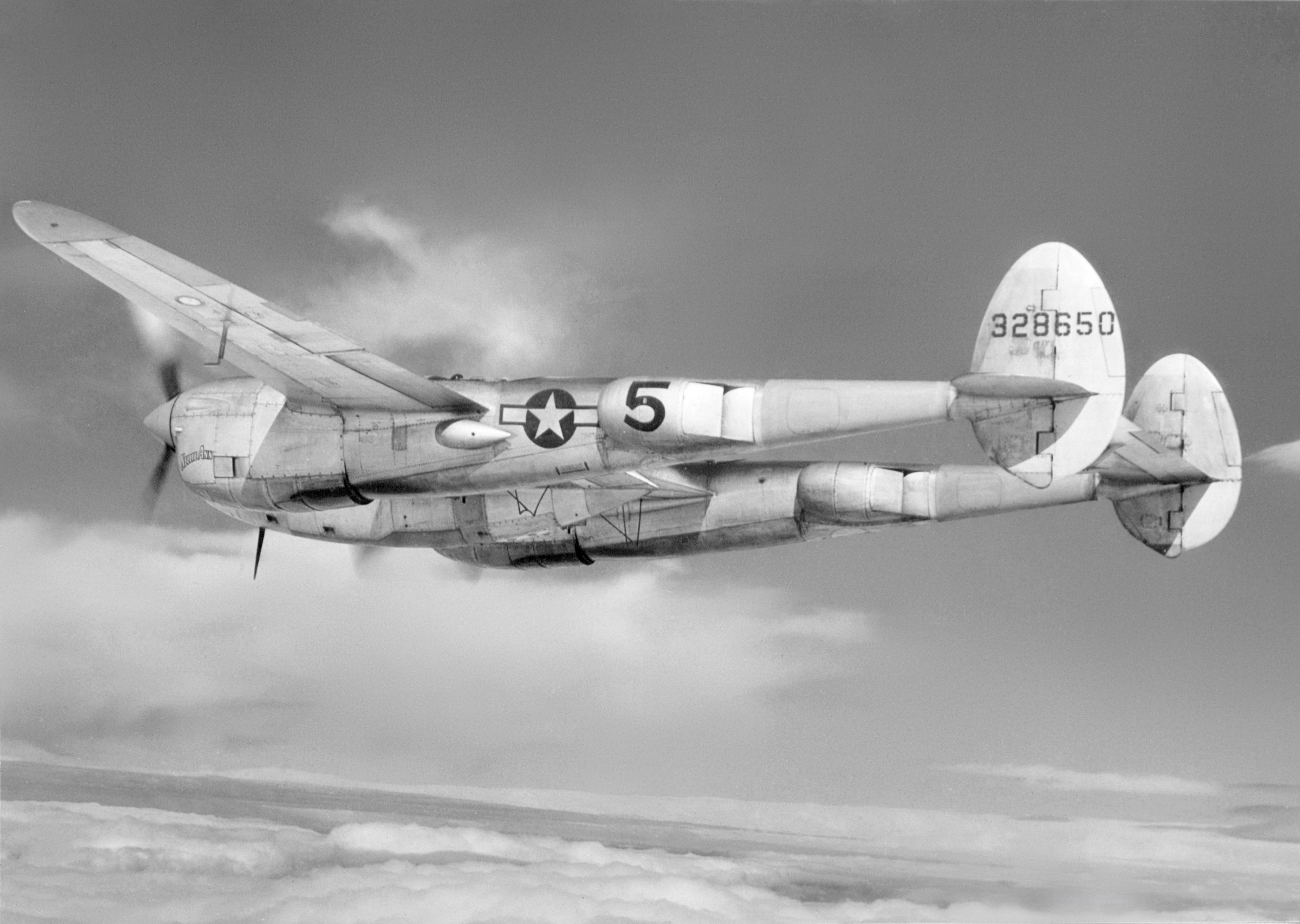 43-28650 P-38J Lightning 15AF 1FG27FS Capt Chet Trou over Italy 11th Nov 1944 NA1867