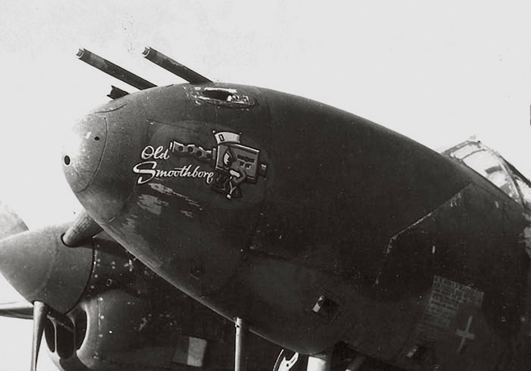 Lockheed P-38 Lightning 12AF 1FG Old Smoothbore nose art left side North Africa 01