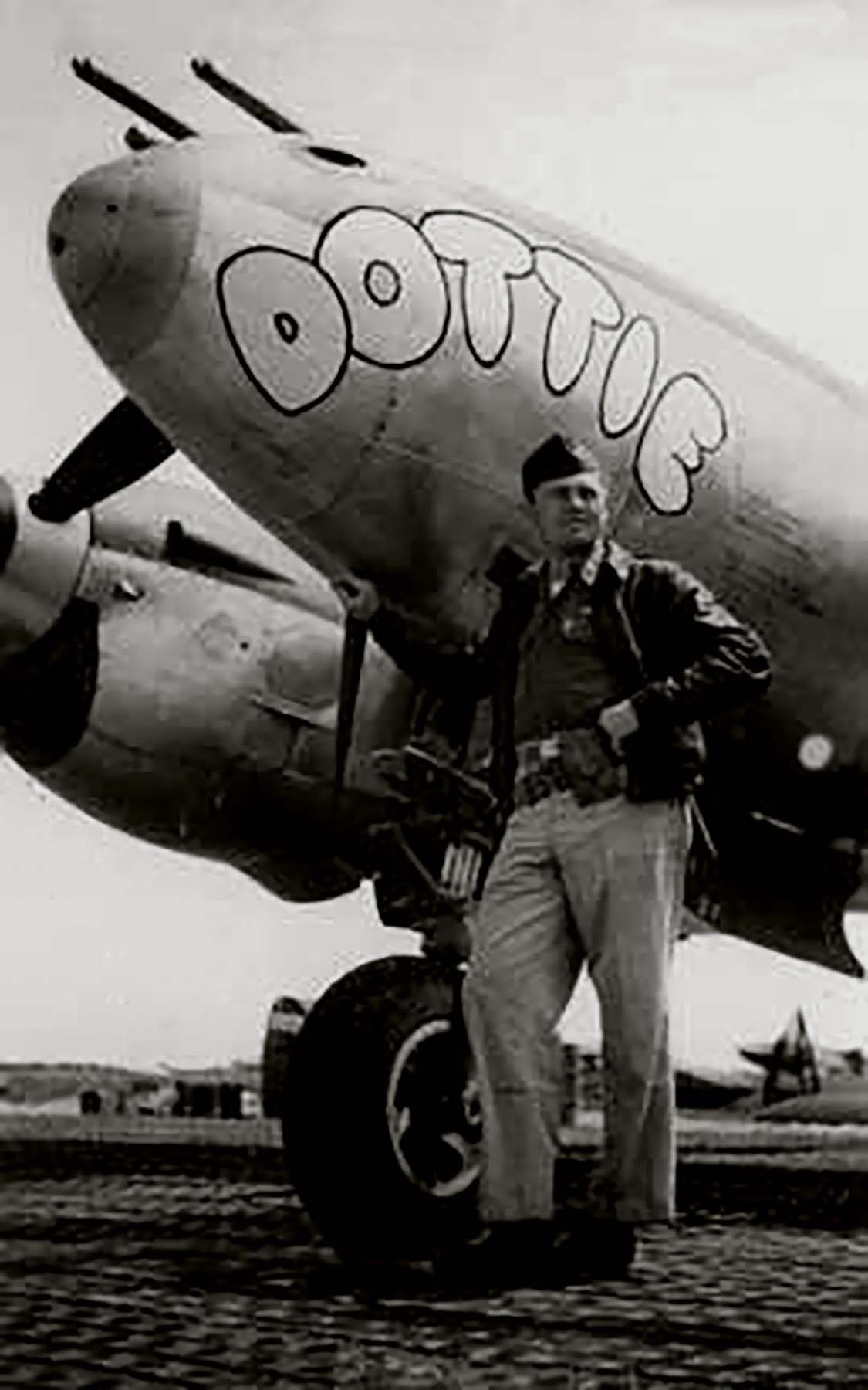 Lockheed P-38 Lightning 12AF 1FG71FS Dottie nose art left side North Africa 01