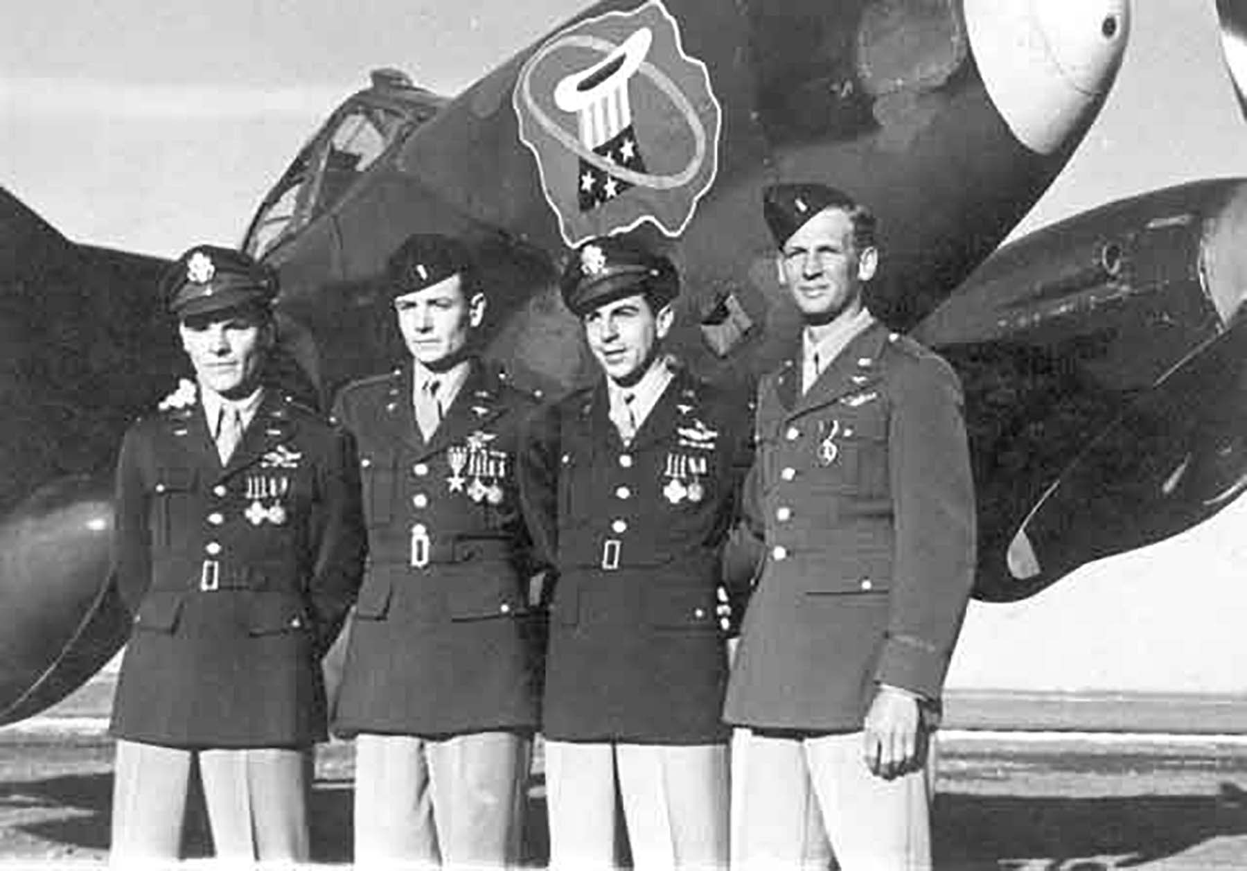 Lockheed P-38 Lightning 12AF 1FG94FS Smokey nose art left side North Africa 01