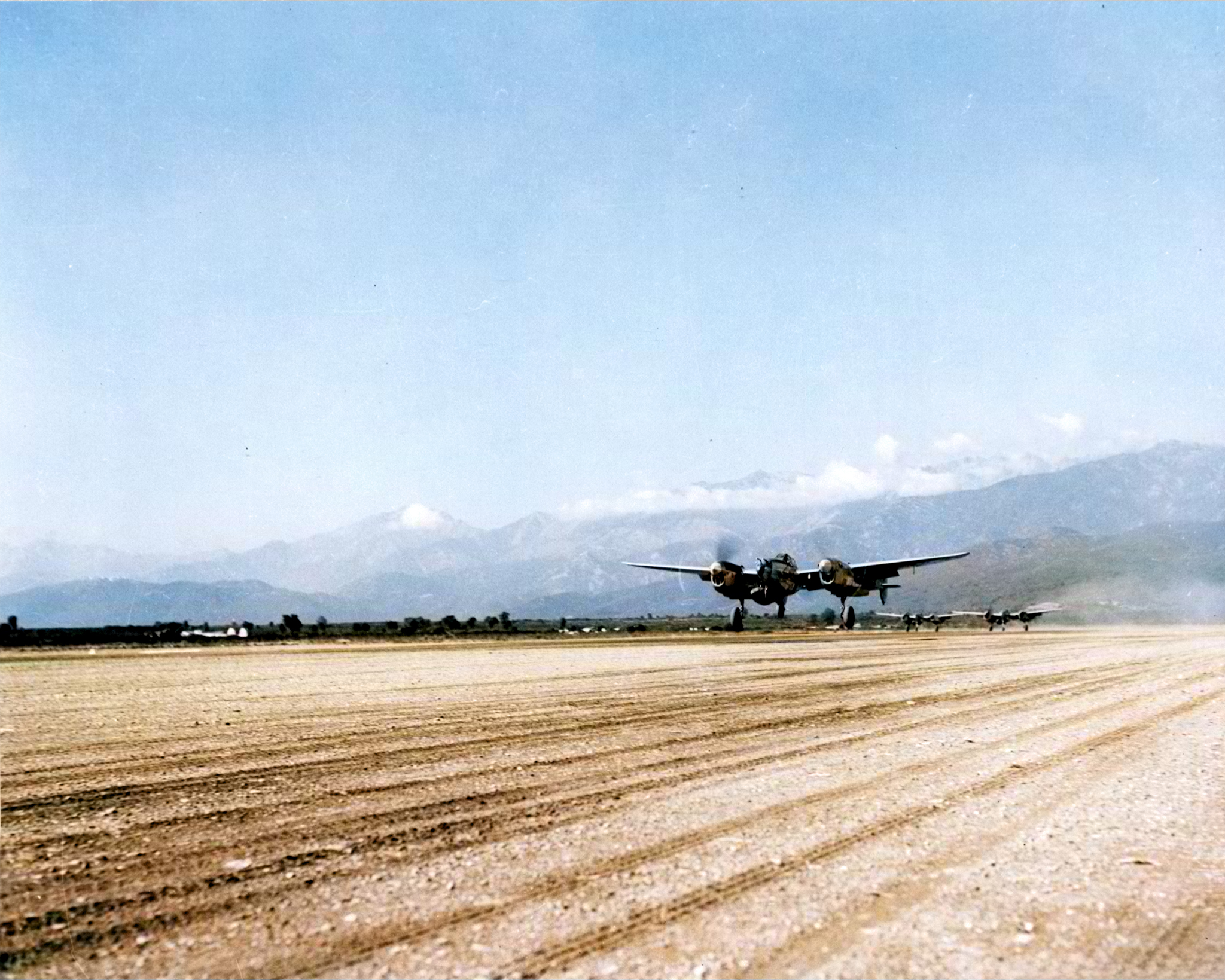 Lockheed P-38 Lightning 1FG94FS takes off from an airfield in Corsica 1943 01