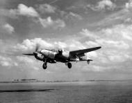 Asisbiz 44 24047 P-38L Lightning 12AF 1FG27FS taking off from Corsica 1944 01