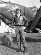 Asisbiz Lockheed P-38 Lightning 15AF 1FG94FS Lt Jacobson with Pitter Pat nose art Italy 1944 02