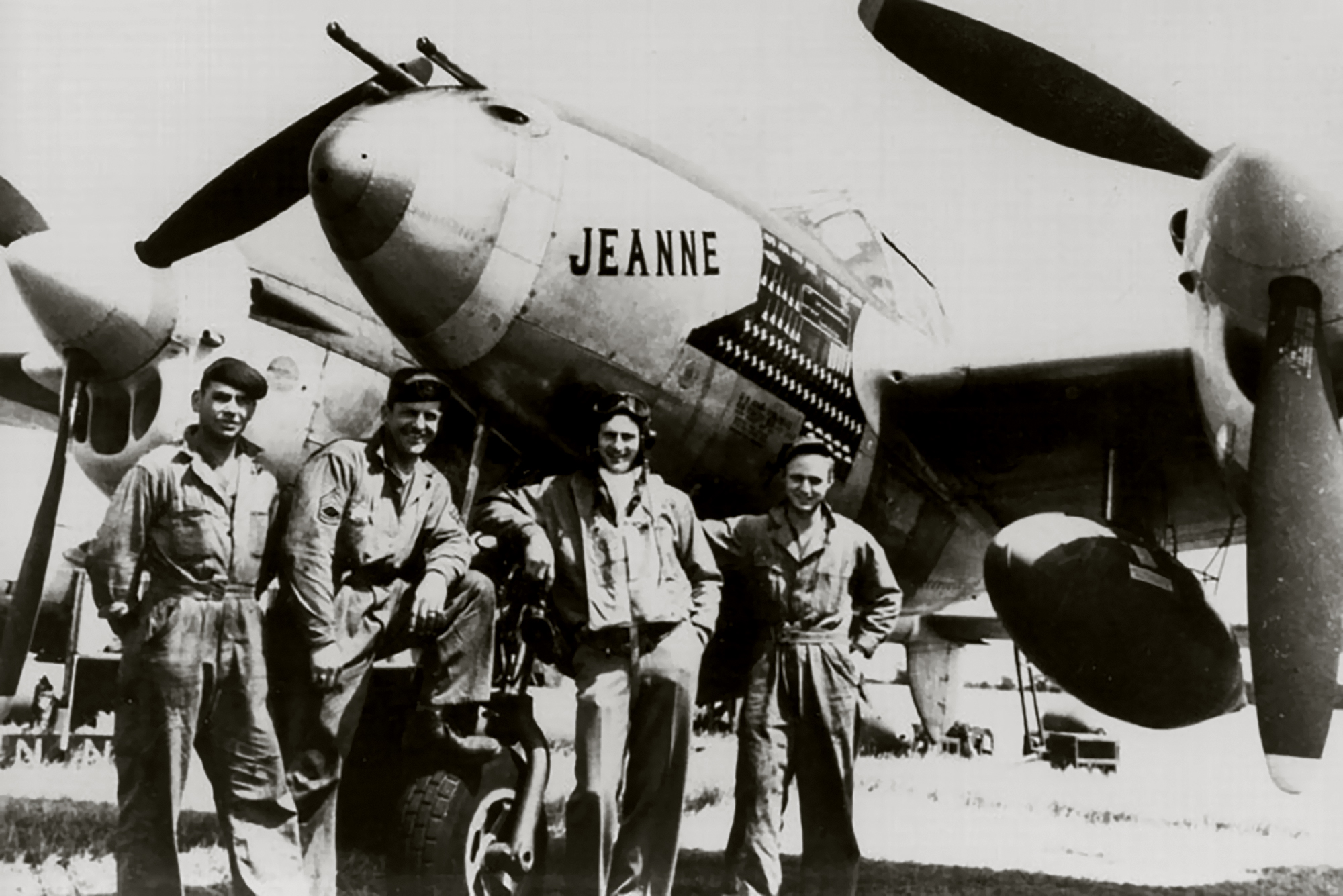 Lockheed P-38J Lightning 8AF 20FG Jeanne nose art left side England 01