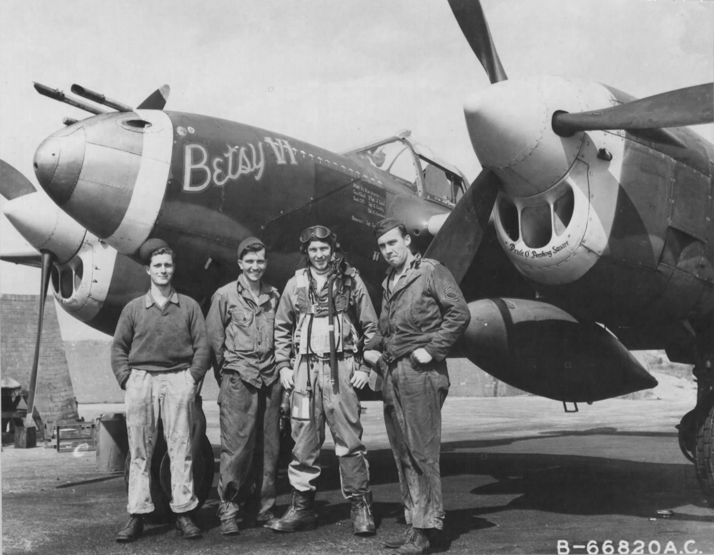 Lockheed P-38J Lightning 8AF 20FG79FS MCY Betsy VI 1LT Russell W Bebout England 1944 01