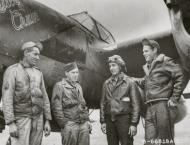 Asisbiz 42 104067 P 38J Lightning 8AF 20FG77FS LCV Little Chum Lt Irwin W Fernandes England 1944 01