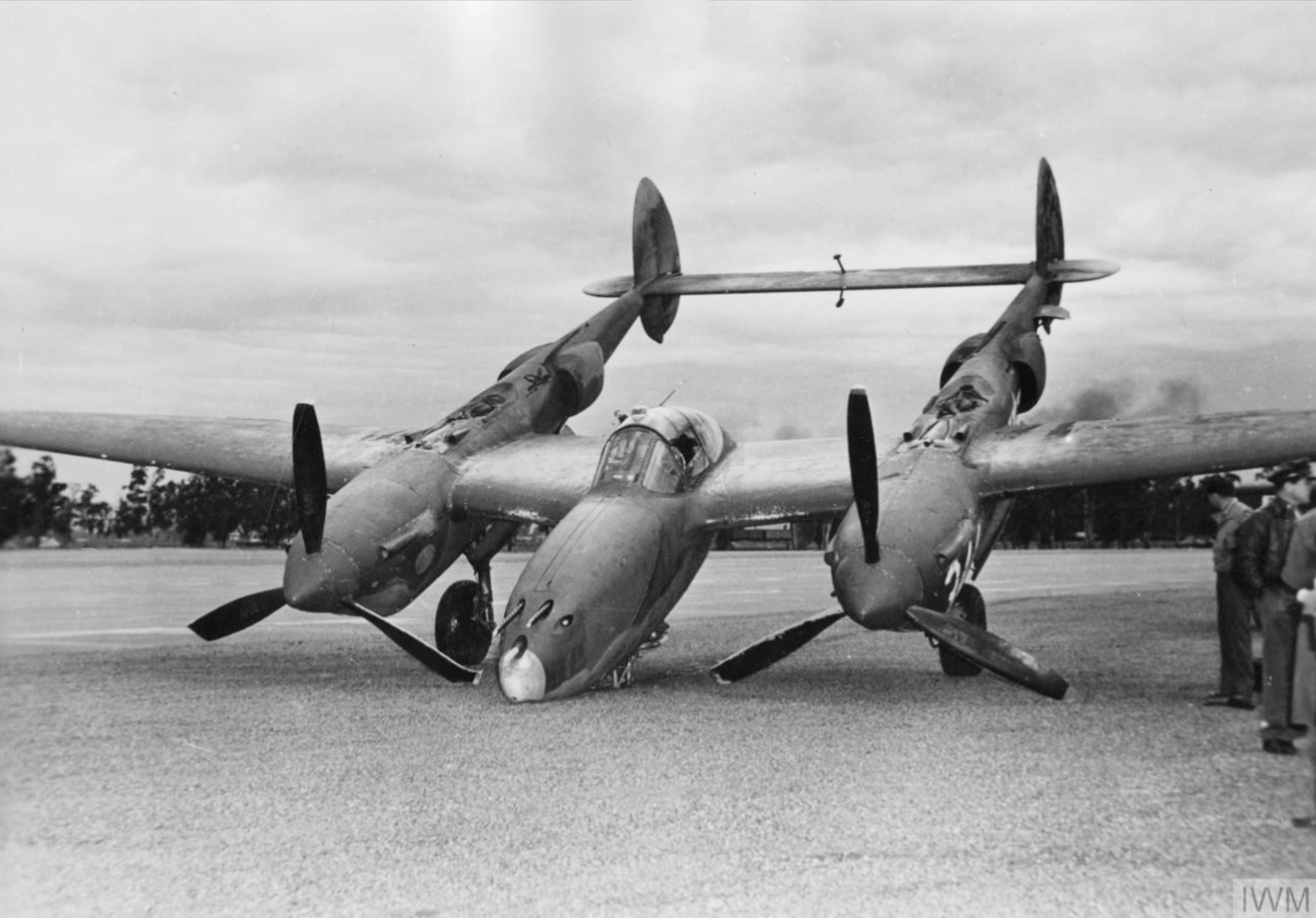 Lockheed P-38H Lightning 8AF 364FG after its nose wheel collapsed on landing England FRE10115