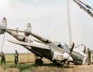 Asisbiz 42 67980 P-38J Lightning 8AF 364FG384FS 5YF emergency landing at Honnington England 30th May 1944 01