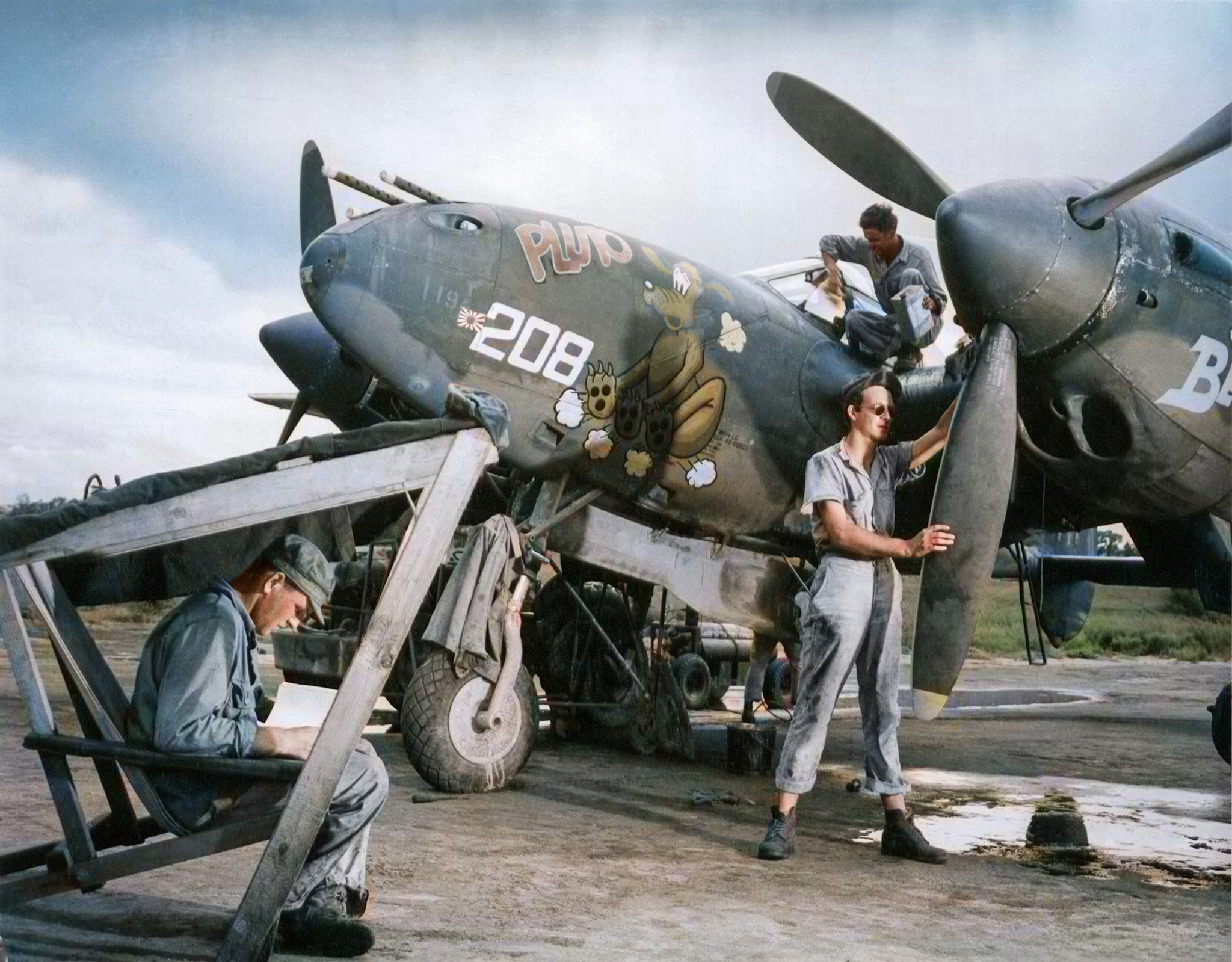 42-66533 P-38H Lightning 5AF 475FG433FS 208 Pluto flown by Smith who Shot down a Zero 29th Oct 1943 NA1385