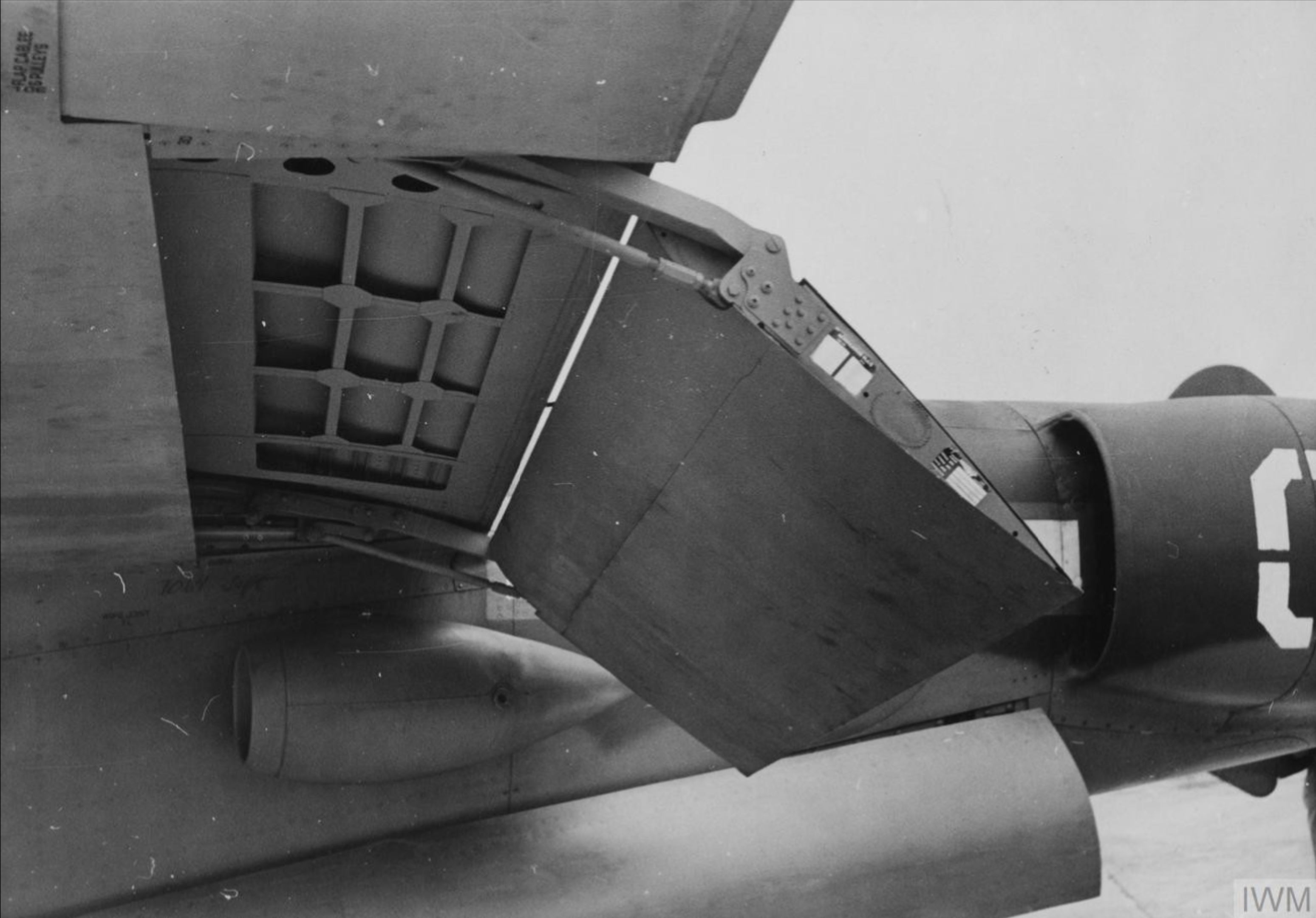 42-67064 P-38H Lightning 8AF 55FG38FS CGC wing flap mechanism 27th Oct 1943 FRE2435