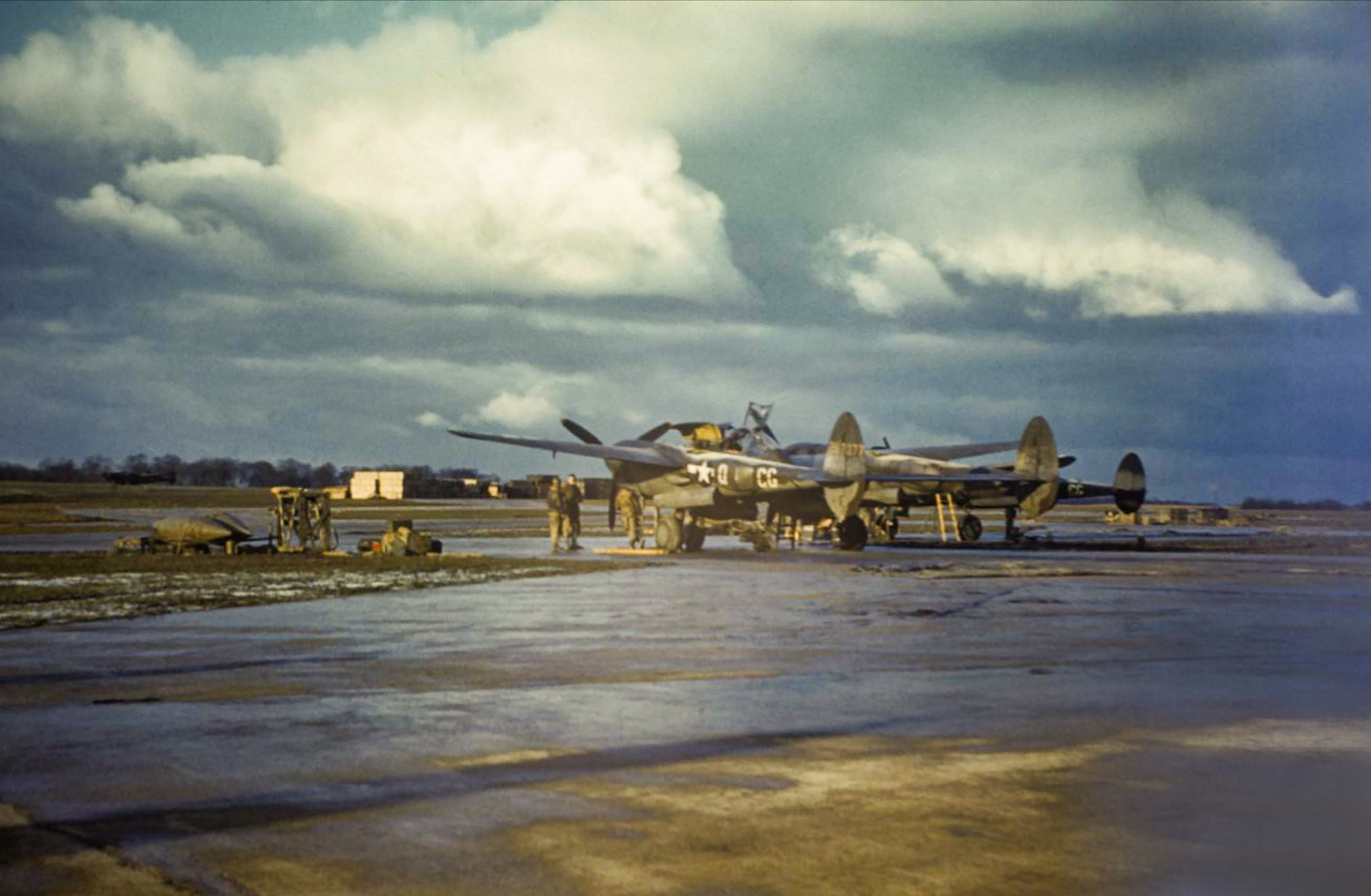 42-67077 P-38H Lightning 8AF 55FG38FS CGQ Mountain Ayers Capt Jerry H Ayers FRE5540