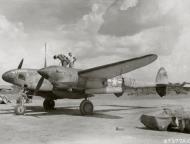Asisbiz 42 68301 F 5B Lightning 7PG9PS Stinky 2 at Pandaveswar India bound for a mission over Burma 1943 01