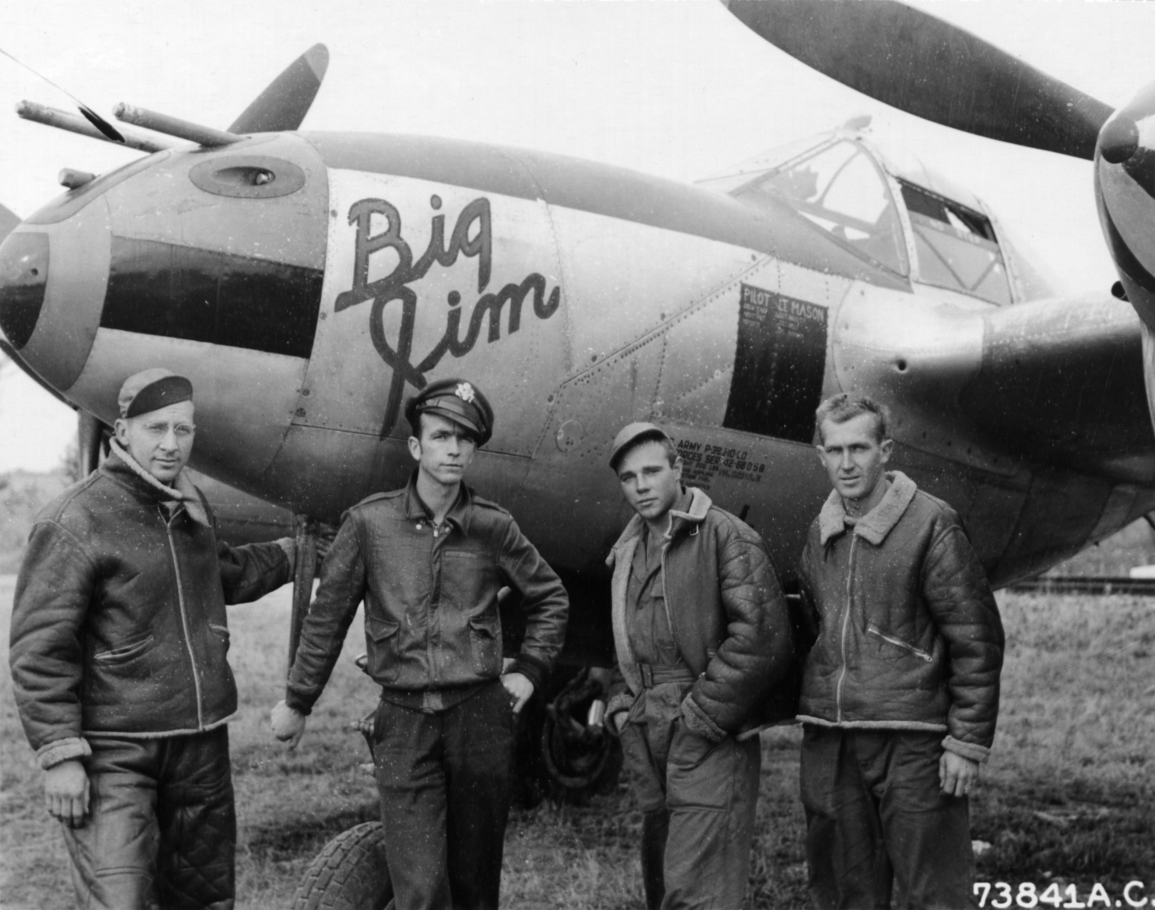 42-68058 P-38J Lightning 367FG Big Jim with pilot Lt Mason and his ground crew France 12th Oct 1944 01