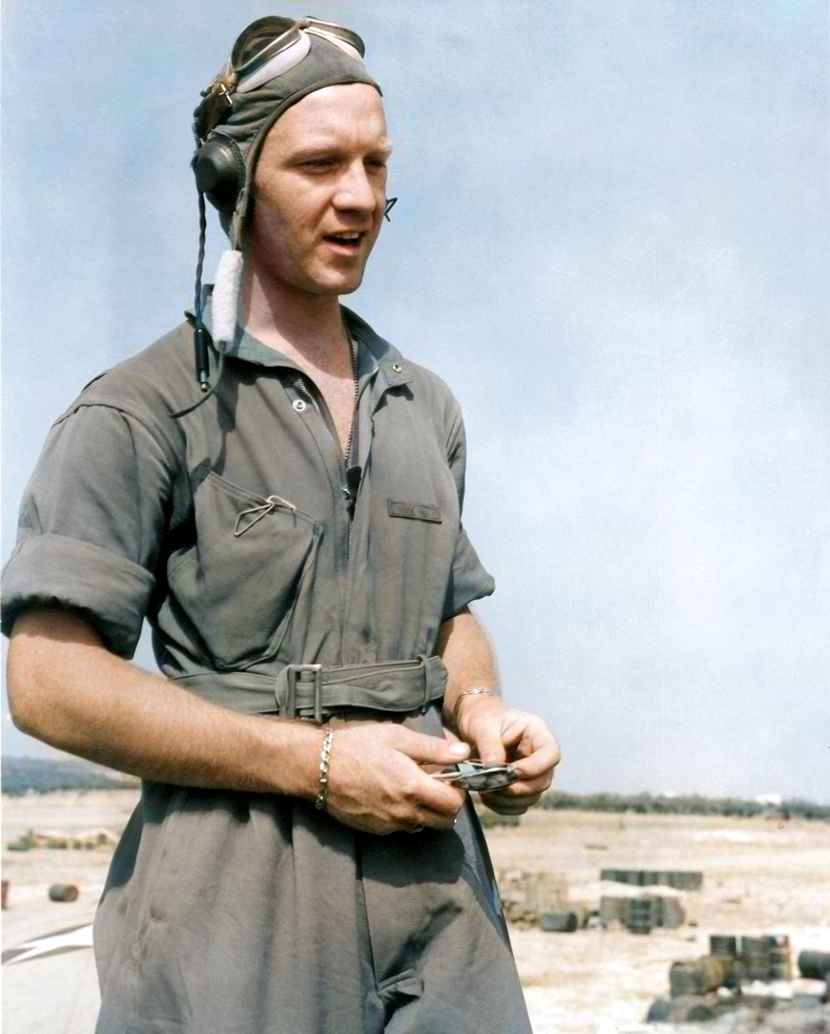 American 90PRW F-5 Lightning pilot North Africa 1943 NA073