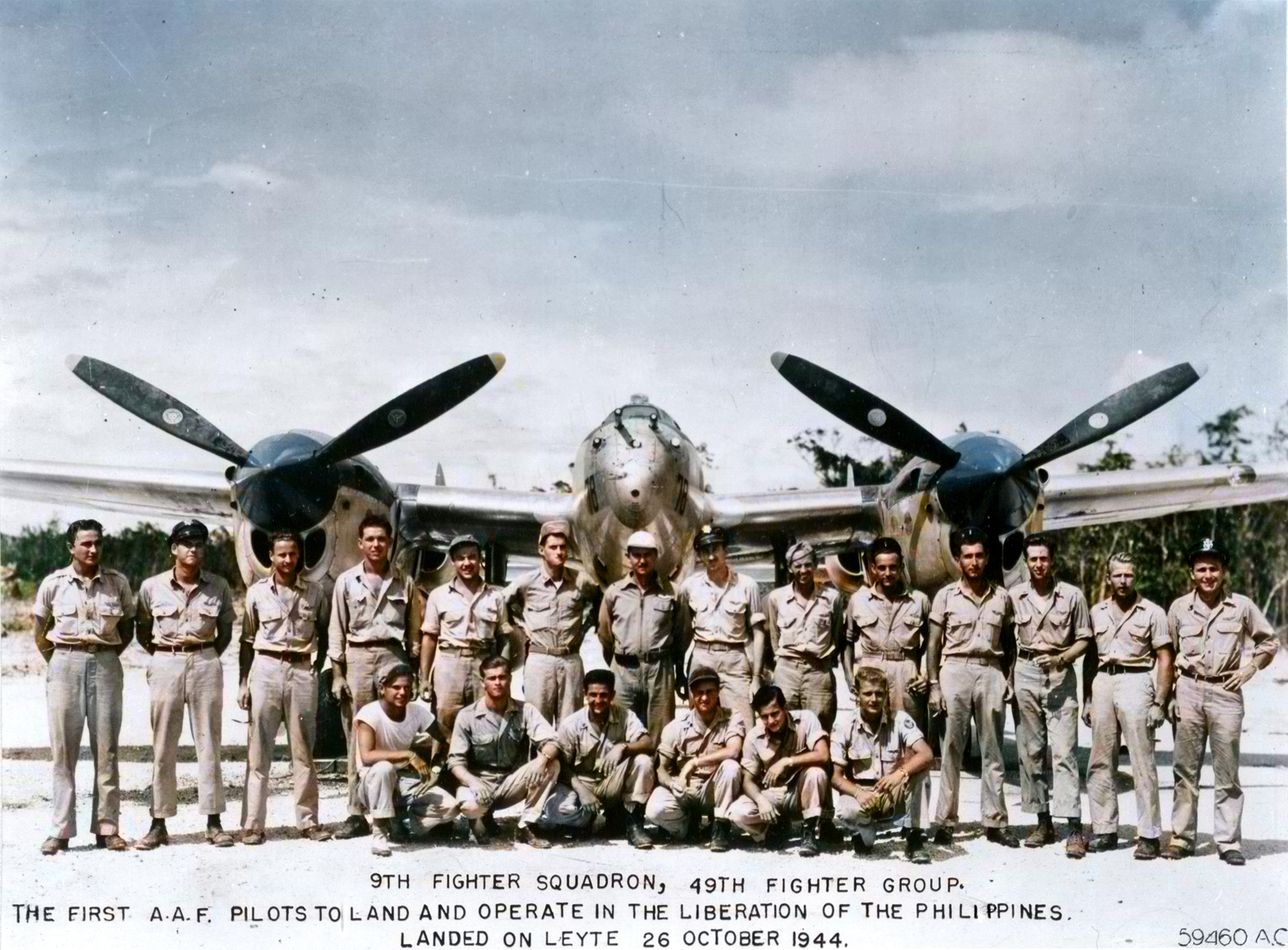 Lockheed P-38 Lightning 5AF 49FG9FS group photo of pilots who operate in the liberation of the Philippines at Leyte 26th Oct 1944 01