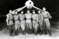 Asisbiz Bell P 39 Airacobra 102GvIAP 7IAK pilots group photo Leningrad Front 1944 02