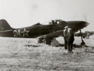 Asisbiz Bell P 39 Airacobra 1MTAD Black Sea Fleet White 24 with 25 at a Soviet airfield Russia 1944 01