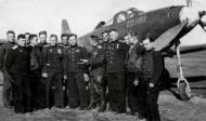 Asisbiz Bell P 39 Airacobra 2GvIAP with pilots at a Soviet airfield Russia 1944 01