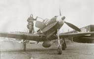 Asisbiz Bell P 39M Airacobra 2GvIAP with DP Klimov at a Soviet airfield Russia May 1943 02