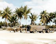 Asisbiz Curtiss P 40N Warhawk 15FG45FS Lackanocki refueling at Nanumea Island Ellice Isls Dec 1943 ASC1