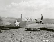 Asisbiz USAAF 41 19807 P 40F Warhawk 324FG316FS Dennis L Fleak forced landed at El Saff Egypt 22nd Feb 1943 NA1188