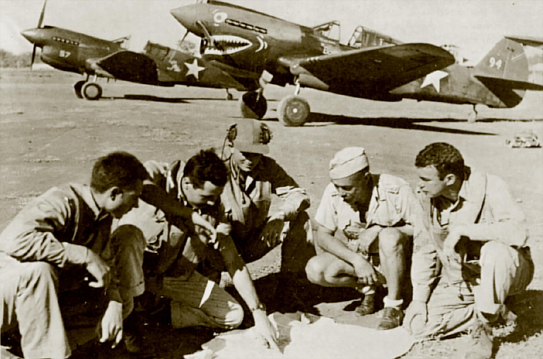 Curtiss P-40E Warhawk 49FG9FS White 94 with Bill Hennon named Bobs Robin Darwin Australia 1942 02