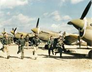 Asisbiz Curtiss P 40E Warhawk 14AF 51FG26FG pilots during a scramble at Kunming airfield China 01