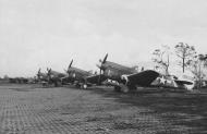 Asisbiz USAAF 42 105745 P 40N Warhawks 8FG35FS Yellow Y 1Lt Richard L West at Cape Gloucester New Britain 6th Feb 1944 01