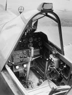 Asisbiz Curtiss P 40 Kittyhawk cockpit England 01