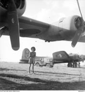 Asisbiz USAAF 42 3147 B 17F named Homesick Angel at Foggia Italy May 1945 AWM MEA0876