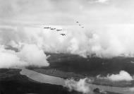 Asisbiz Curtiss P 40N Kittyhawk RAAF 75Sqn group over PNG 03