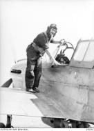 Asisbiz Aircrew RAAF 76Sqn SqnLdr PJ Turnbull at Papua New Guinea 27th Jul 1942 AWM 026055