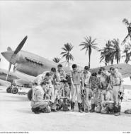 Asisbiz Curtiss P 40N Kittyhawk RAAF 76Sqn at Momote Los Negros Admiralty Islands Apr 1944 AWM OG1808