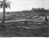 Asisbiz USAAF 41 25167 Curtiss P 40E Kittyhawk RAAF 76Sqn IU A29 98 Milne Bay Sep 1942 AWM OG0061B