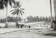 Asisbiz Curtiss P 40E Kittyhawk RAAF at Milne Bay Sep 1942 AWM 026652