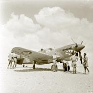 Asisbiz Curtiss P 40E Kittyhawk RAF 112Sqn GAC ET789 Wallace Hogg force landed at El Daba based at LG91 Libya IWM E17129