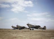 Asisbiz Curtiss P 40E Kittyhawk RAF 112Sqn GAV FR440 GAL FR472 Libya 1943 IWM TR975