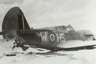 Asisbiz Curtiss P 40E Kittyhawk RAF 260Sqn HSW AL134 force landed after combat Egypt 14th Aug 1942 AWM 024837