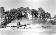 Asisbiz USAAF Republic P 47D Thunderbolt 8AF 404FG taxiing France 1944 01