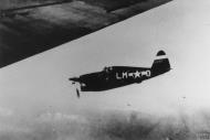 Asisbiz 41 6347 P 47C Thunderbolt 56FG62FS LMO Li'l Abner (R) Torchy (L) Capt Eugene W O'Neil FRE2585