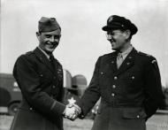 Asisbiz Aircrew USAAF 56FG Col Hubert Zemke and Glenn Miller shake hands at Boxted Sept 1944 FRE12507