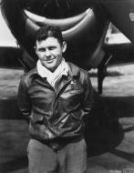 Asisbiz Aircrew USAAF 56FG Felix D Williamson with his P 47 Thunderbolt FRE2529